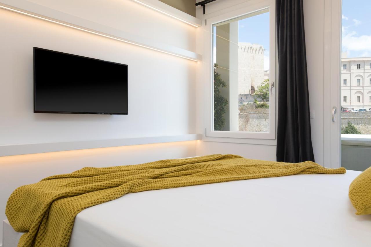 קליארי Vista Suites - Piazza Yenne מראה חיצוני תמונה