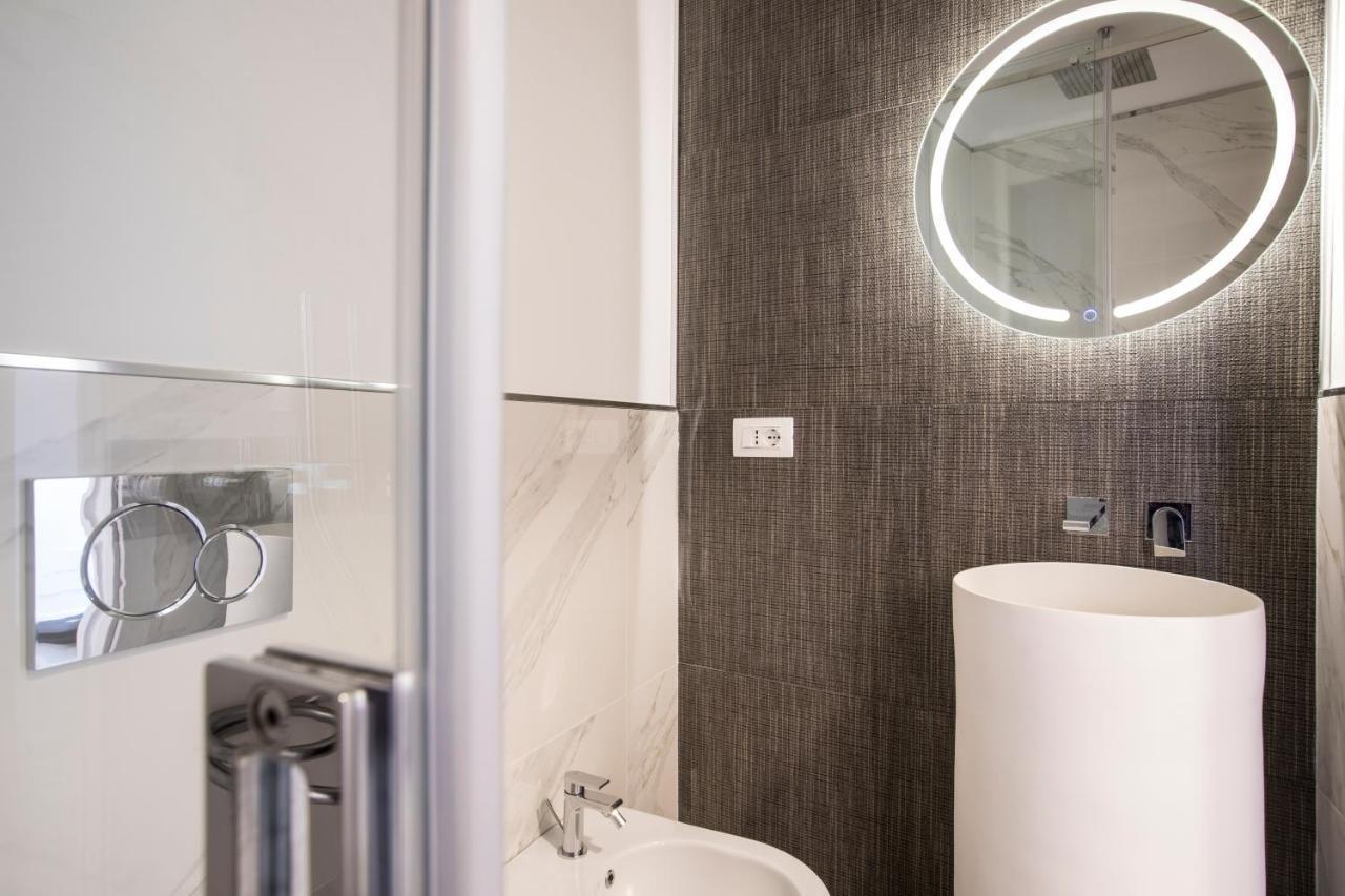 קליארי Vista Suites - Piazza Yenne מראה חיצוני תמונה